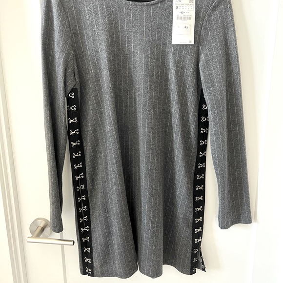 Zara- long sleeve gray pinstripe mini dress SIZE S. Brand new with tag - Picture 2 of 3